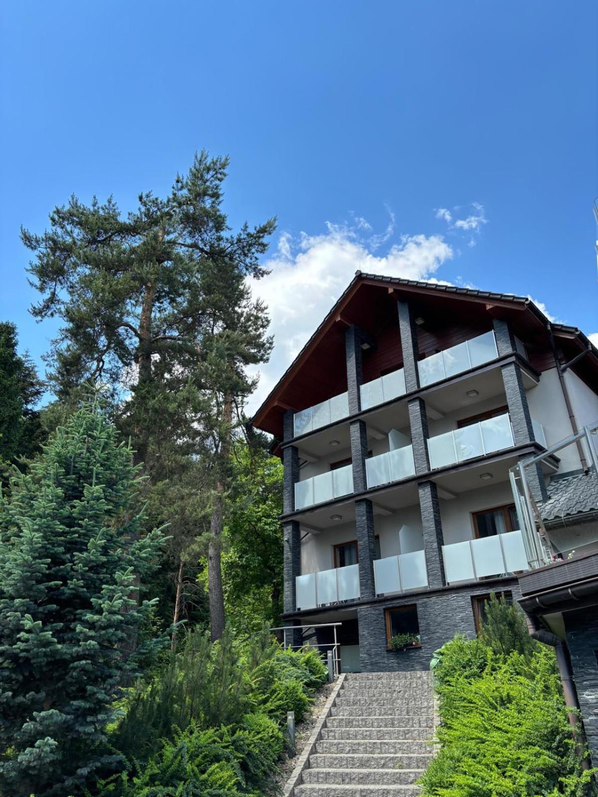 Zacisze Hotel 3*