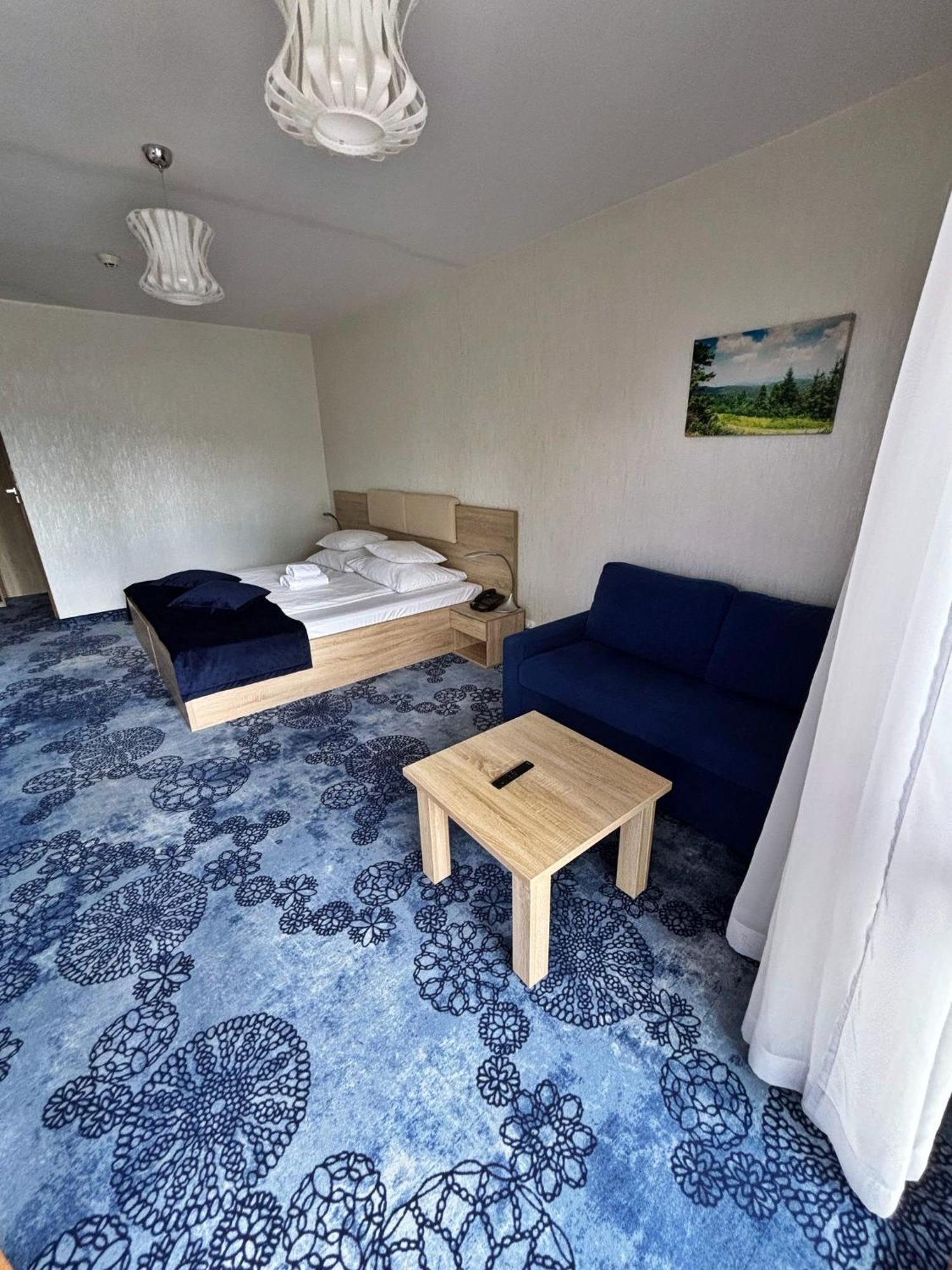 Hotel Zacisze 3*